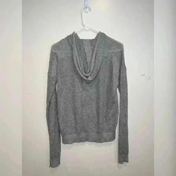 One Grey Day
Cashmere Sweater/Hoodie - Picture 4 of 4